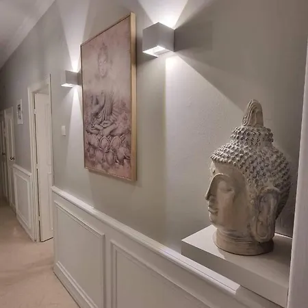 Center Point Appartement *