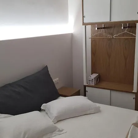 Center Point Salonic